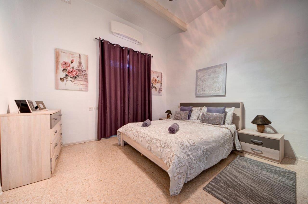 Valletta 2 Bedroom Sleeps 6 Apartment Walking Distance To Centre And The Sea Eksteriør billede